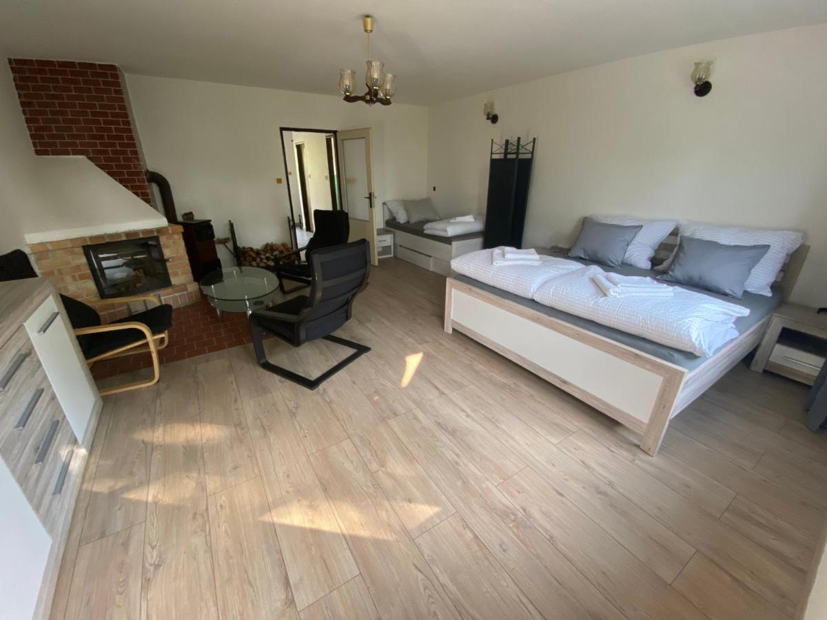 Apartmán Pod Mandloní Starovice Exterior foto
